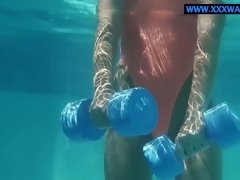 Micha Gantelkina does naked work out in the water