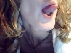Horny chick on cam opens mouth to receive hot cum