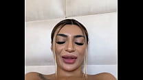 Webcam model Tiana Russel’s masturbating